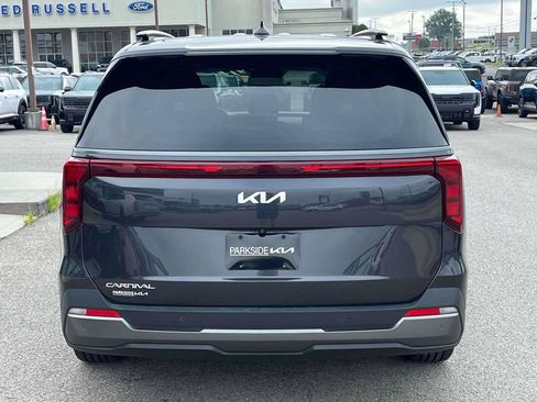 Used 2025 Kia Carnival SX FWD image 31