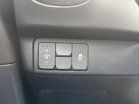 Used 2017 Kia Soul + image 24