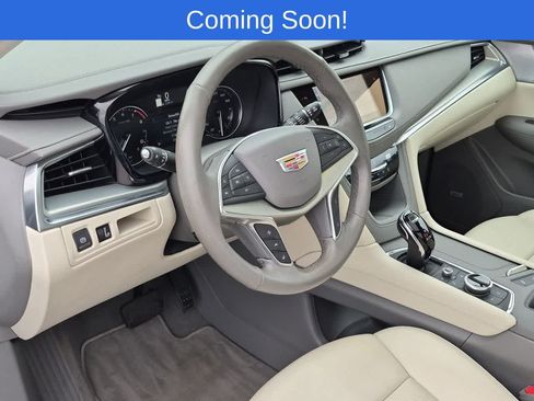 Used 2024 Cadillac XT5 Premium Luxury w/ LPO, Floor Liner Package AWD/4WD image 2