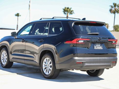 Used 2025 Toyota Grand Highlander FWD image 5