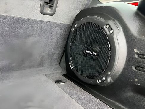 Used 2024 Jeep Wrangler Unlimited Rubicon AWD/4WD image 15