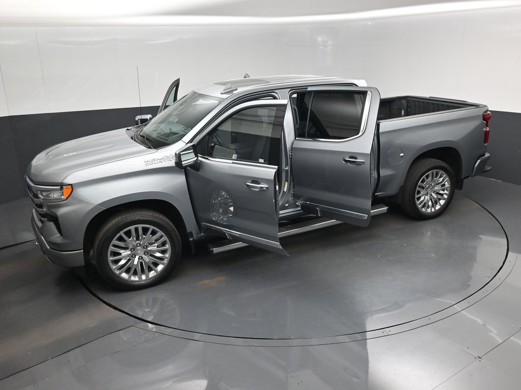 Used 2025 Chevrolet Silverado 1500 High Country w/ Technology Package AWD/4WD image 20