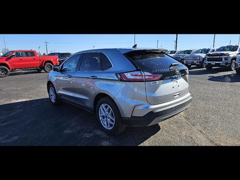 Used 2023 Ford Edge SEL image 5