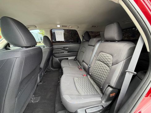 Certified 2022 Nissan Pathfinder SV FWD image 24