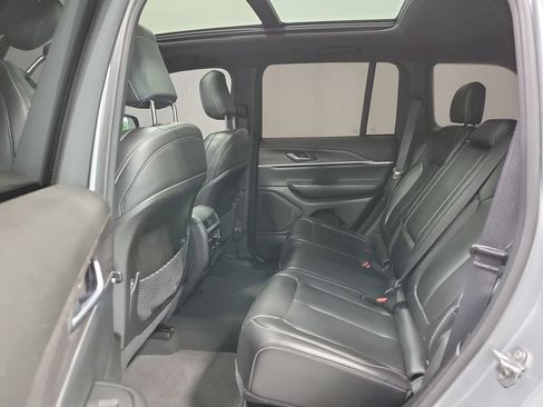 Used 2024 Jeep Grand Cherokee Limited AWD/4WD image 26
