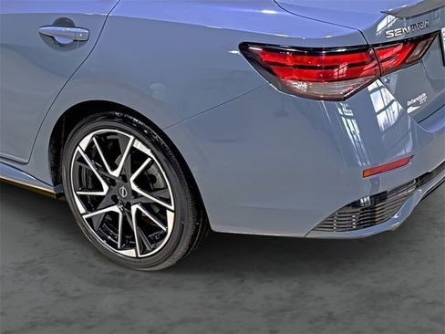 Used 2024 Nissan Sentra SR image 9