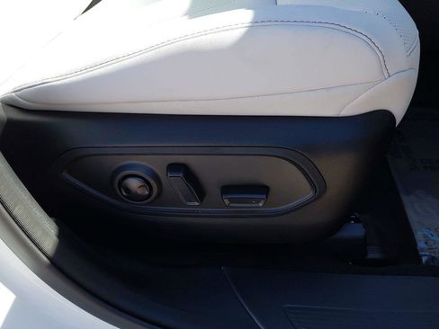 New 2026 Jeep Cherokee Limited image 13