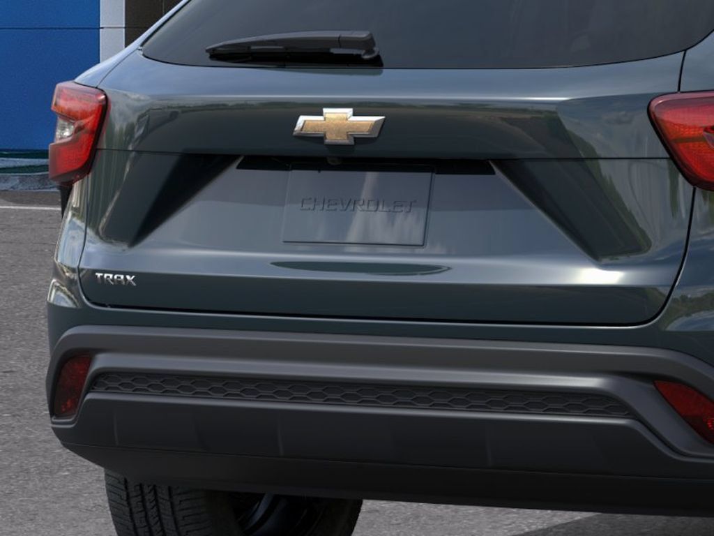 Used 2026 Chevrolet Trax LS FWD image 14