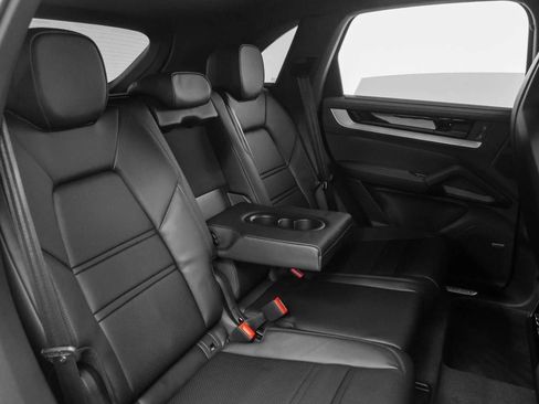 New 2025 Porsche Cayenne S image 85