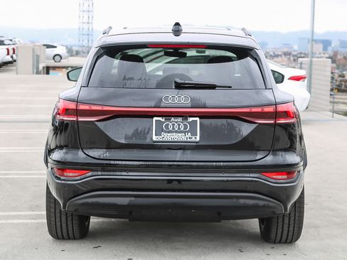 Used 2025 Audi Q6 e-tron Premium w/ Convenience Package image 7