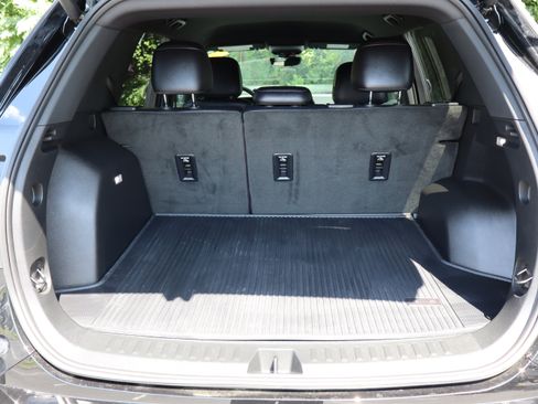 Used 2026 GMC Terrain AT4 w/ Convenience Package III AWD/4WD image 48