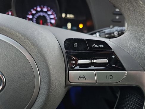 Used 2022 Hyundai Elantra SEL image 44