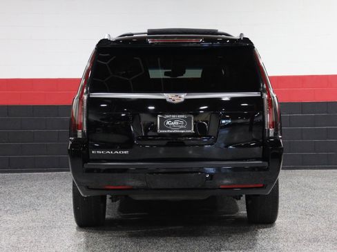 Used 2016 Cadillac Escalade ESV Luxury image 28