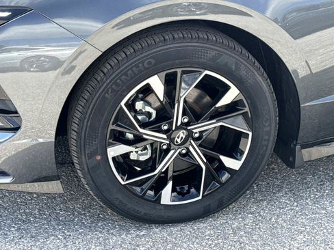 Certified 2025 Hyundai Sonata SEL AWD/4WD image 30