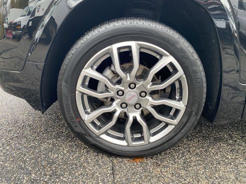 Used 2022 GMC Terrain Denali w/ LPO, Floor Liner Package image 10