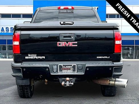 Used 2016 GMC Sierra 2500 Denali w/ Duramax Plus Package AWD/4WD image 6