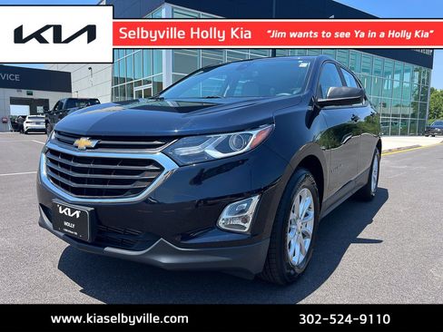 Used 2021 Chevrolet Equinox LS FWD image 1