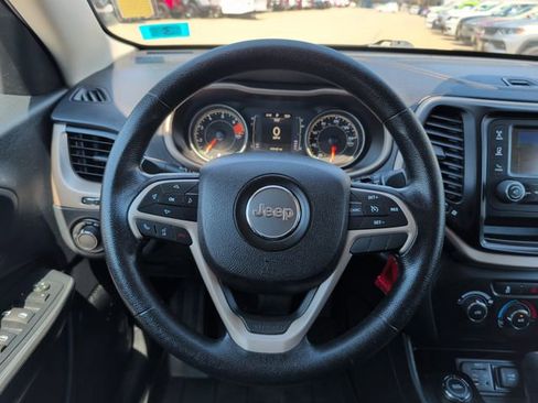 Used 2016 Jeep Cherokee Sport AWD/4WD image 20