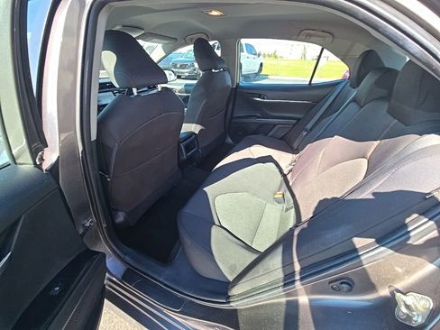 Used 2019 Toyota Camry LE image 24