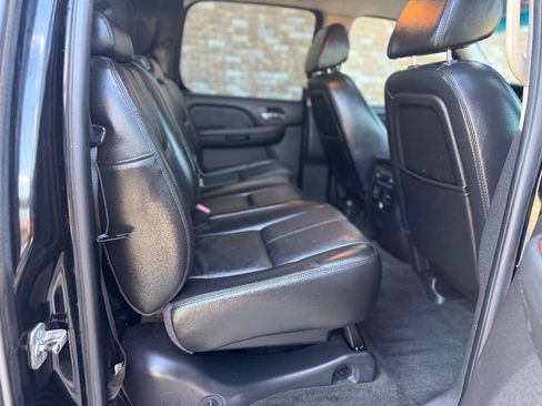 Used 2007 Chevrolet Avalanche LTZ w/ LTZ Preferred Equipment Group image 13