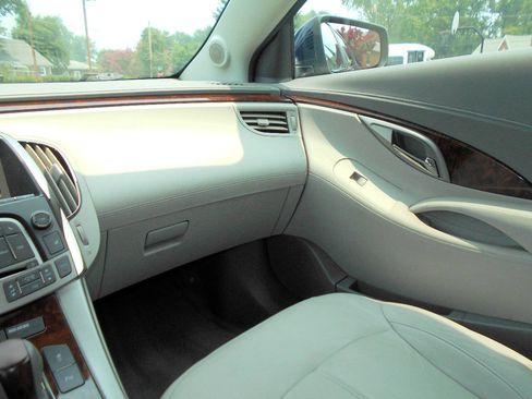 Used 2010 Buick LaCrosse CXL FWD image 13