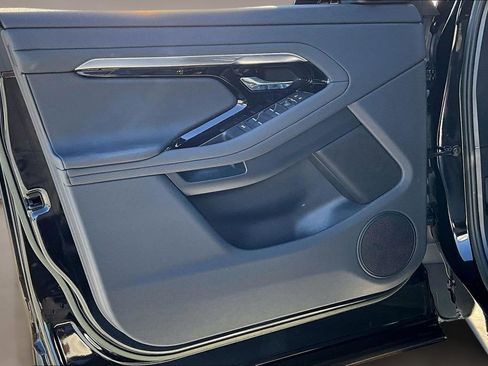 Certified 2023 Land Rover Range Rover Evoque R-Dynamic S image 18