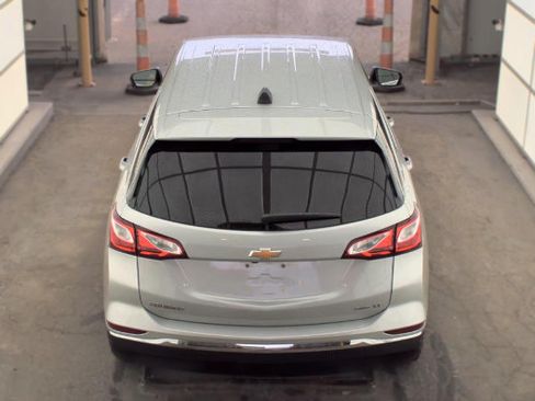 Used 2020 Chevrolet Equinox LT AWD/4WD image 4