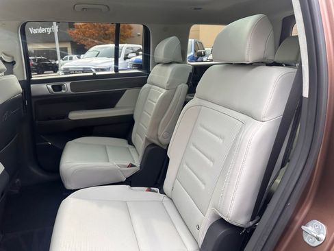 Used 2025 Hyundai Santa Fe Calligraphy image 18