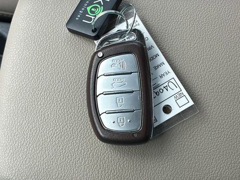 Used 2019 Hyundai Elantra ECO FWD image 31