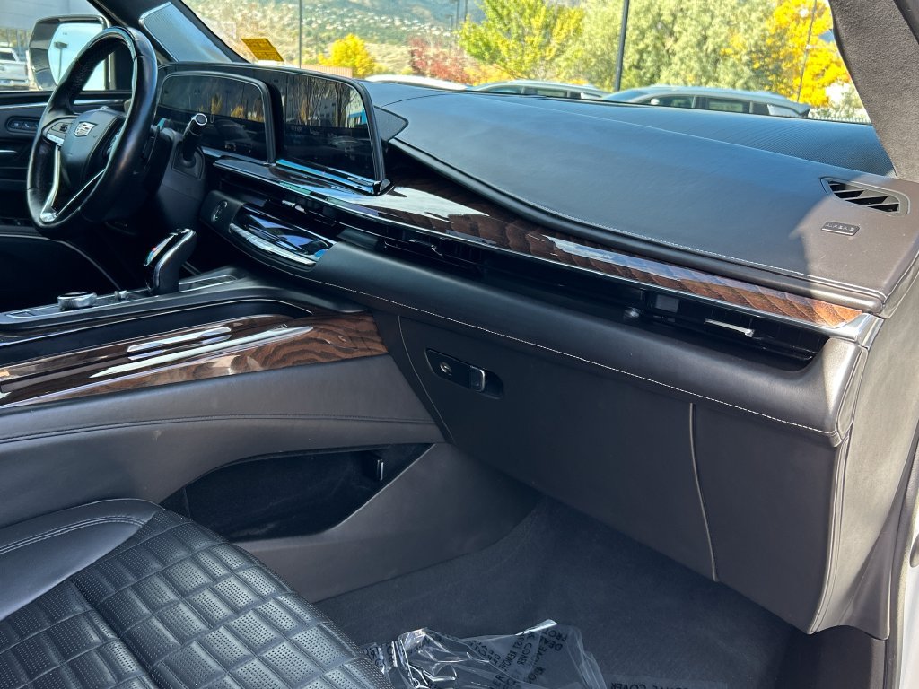 Used 2021 Cadillac Escalade Sport Platinum AWD/4WD image 9