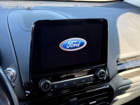 Used 2021 Ford EcoSport Titanium image 10