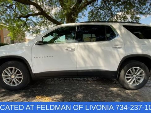 Used 2023 Chevrolet Traverse LT FWD image 5