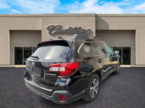 Used 2018 Subaru Outback 2.5i Limited AWD/4WD image 4