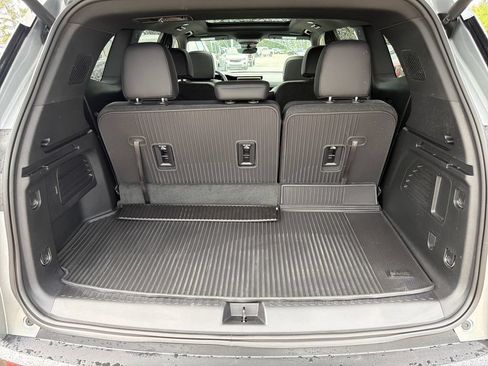 Certified 2026 GMC Acadia Elevation w/ Elevation Premium Package FWD image 27