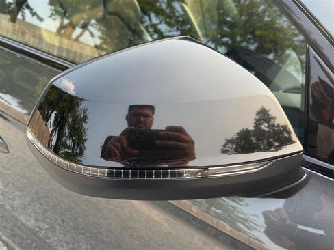 Used 2019 Audi SQ5 Premium Plus w/ Premium Plus Package image 17