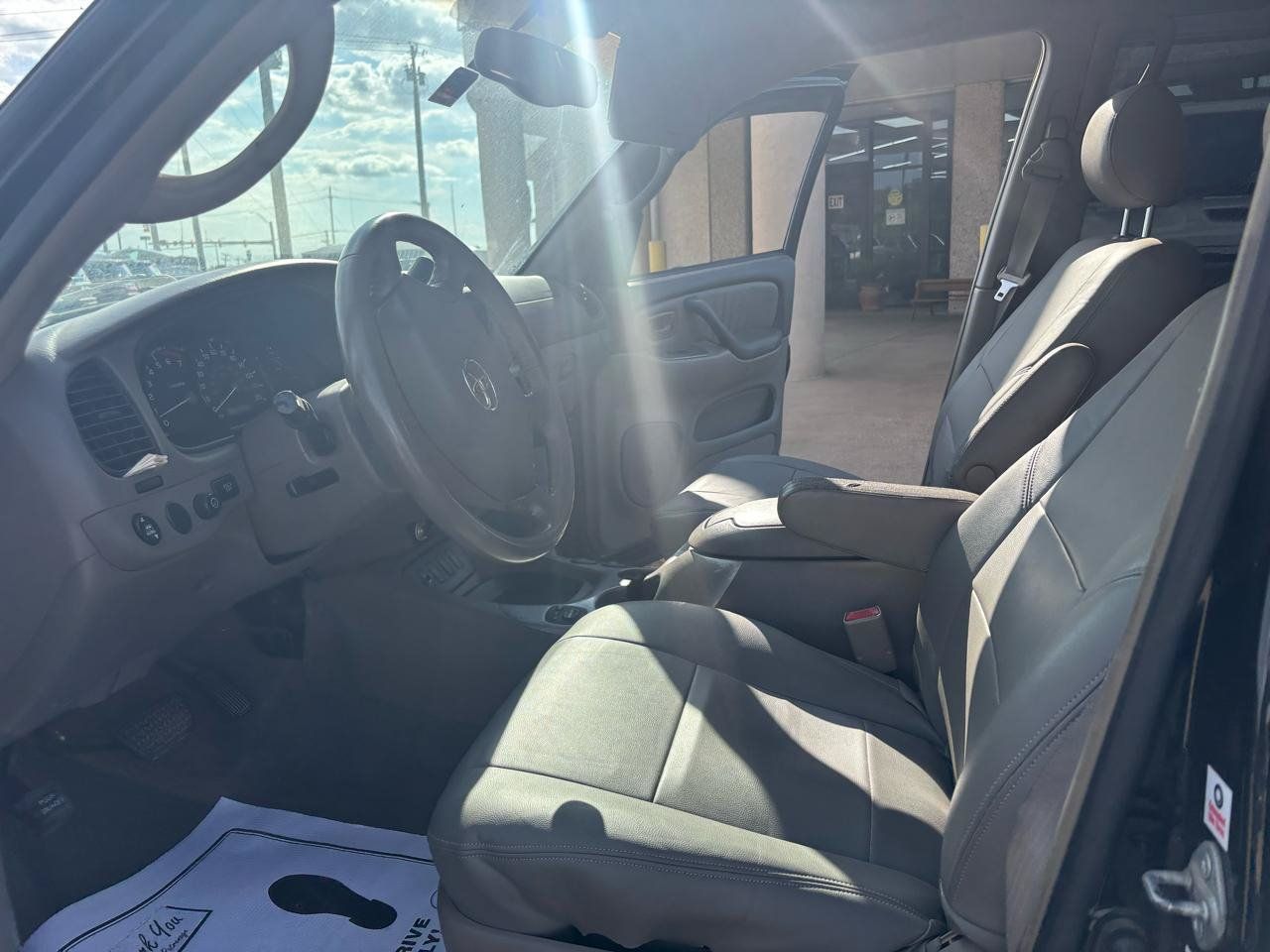 Used 2006 Toyota Sequoia Limited RWD image 9