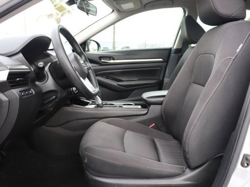 Used 2023 Nissan Altima 2.5 SV image 12