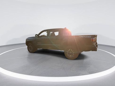 Certified 2021 Toyota Tacoma TRD Off-Road image 8