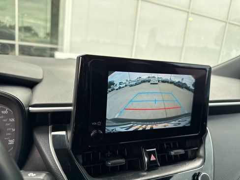 Used 2025 Toyota Corolla SE FWD image 6