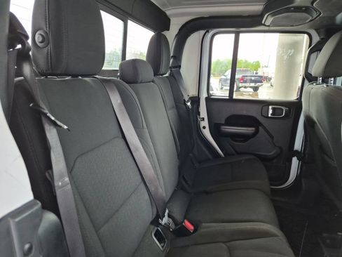 Used 2020 Jeep Gladiator Sport AWD/4WD image 6