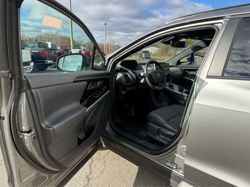 Used 2023 Toyota bZ4X XLE image 6