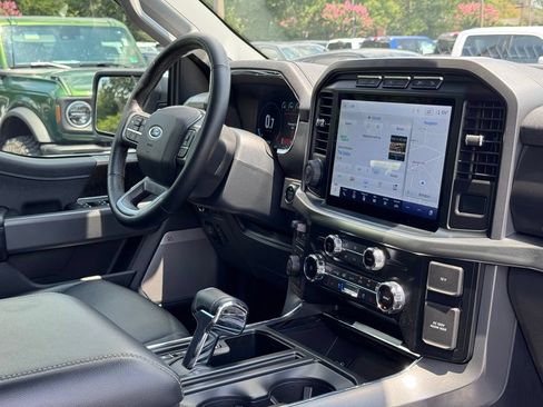 Used 2022 Ford F150 Lariat AWD/4WD image 4