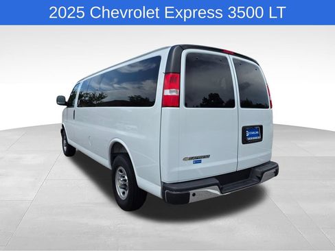 Used 2025 Chevrolet Express 3500 LT w/ LT Preferred Equipment Group RWD image 7