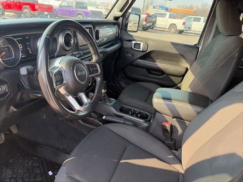 Used 2021 Jeep Wrangler Unlimited Sahara image 16