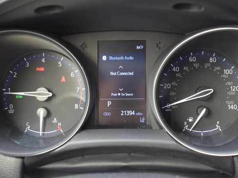 Used 2019 Toyota C-HR XLE FWD image 17