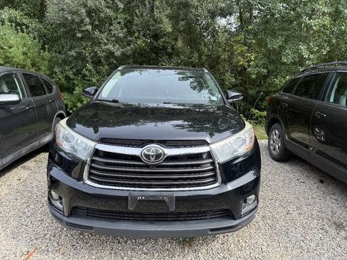 Used 2015 Toyota Highlander Limited Platinum AWD/4WD image 4