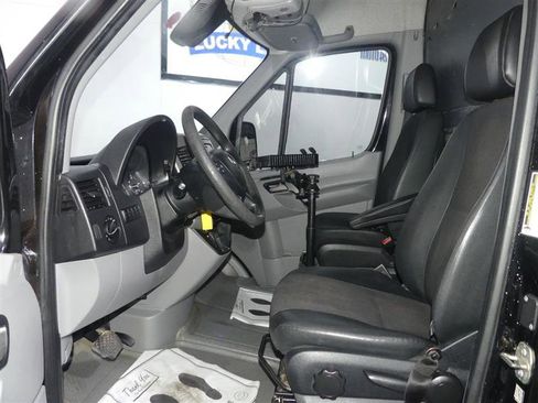 Used 2016 Mercedes-Benz Sprinter 3500 image 19