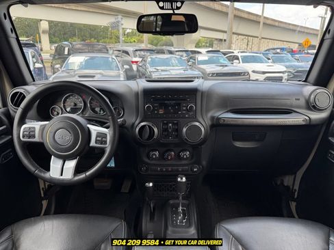 Used 2017 Jeep Wrangler Unlimited Sport AWD/4WD image 36
