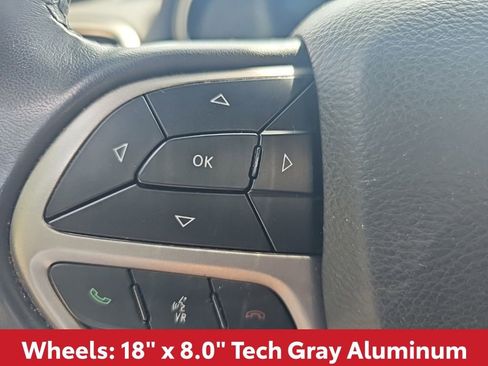 Used 2019 Jeep Grand Cherokee Laredo w/ Laredo X Package RWD image 19