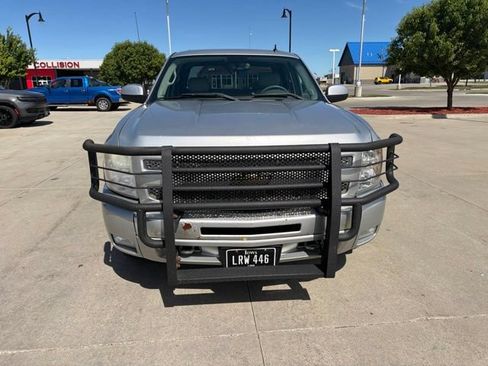 Used 2010 Chevrolet Silverado 1500 LTZ w/ Z71 Appearance Package AWD/4WD image 2